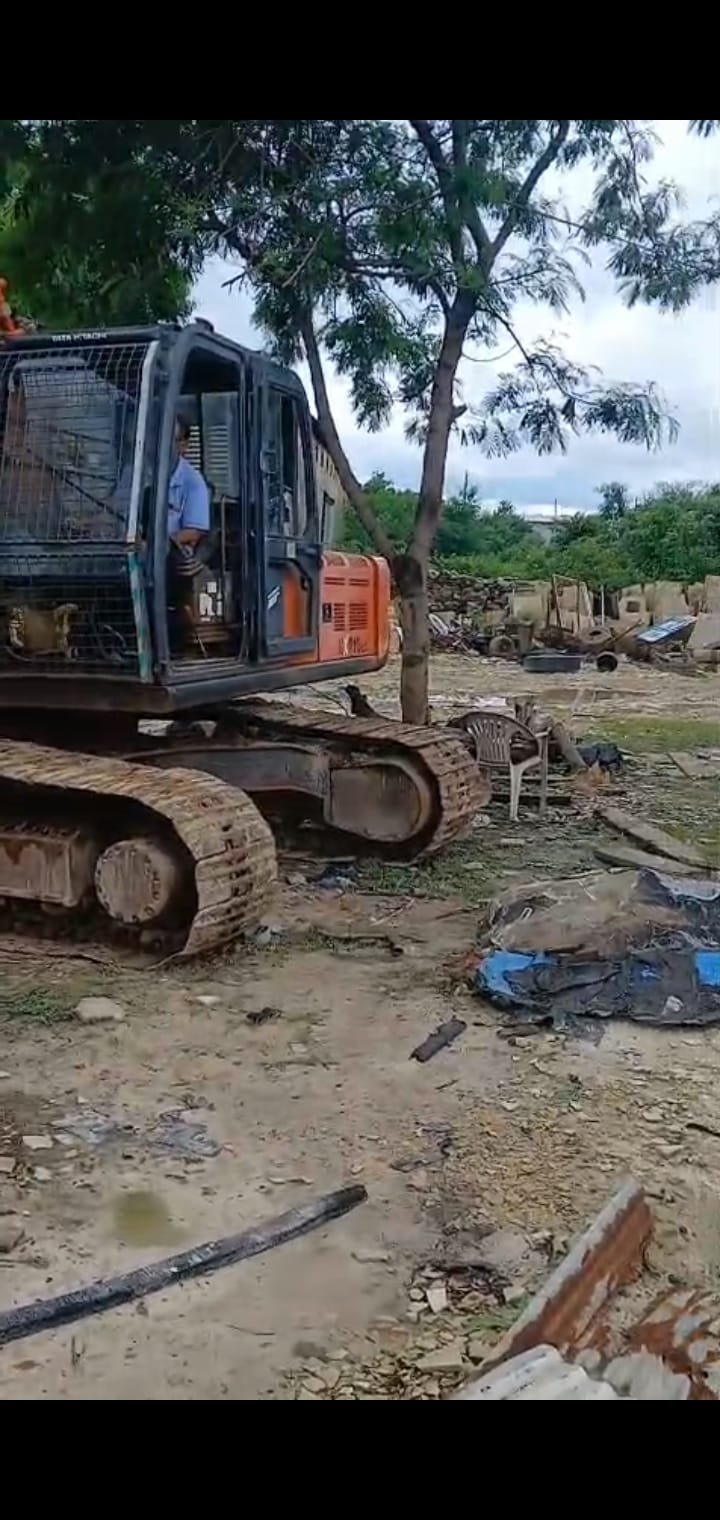 Standard Excavator 8T